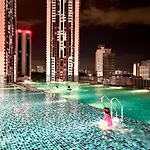 Chambers Residence City View